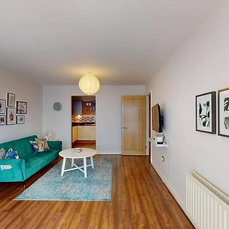Centrally Located, Comfy 2-Bed 2-Bath Apt Dublin Exterior foto
